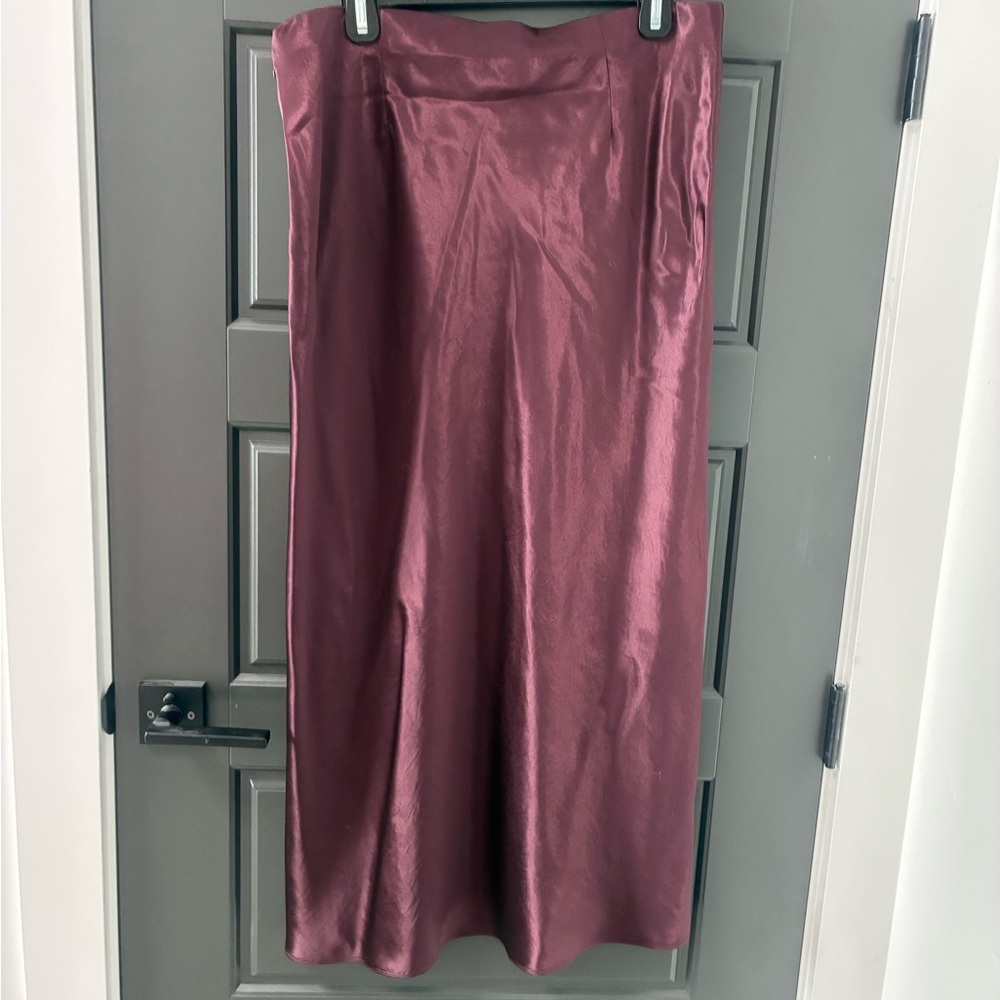 Vince Burgundy Satin Feel Maxi Skirt, never worn, size L